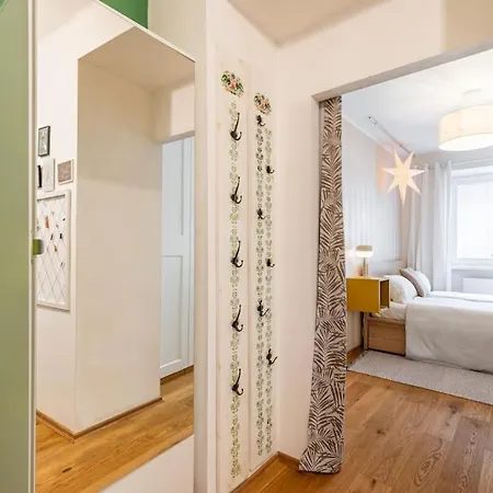 Tranquil Haven: Old Town Proximity Apartment Bratislava Exterior photo